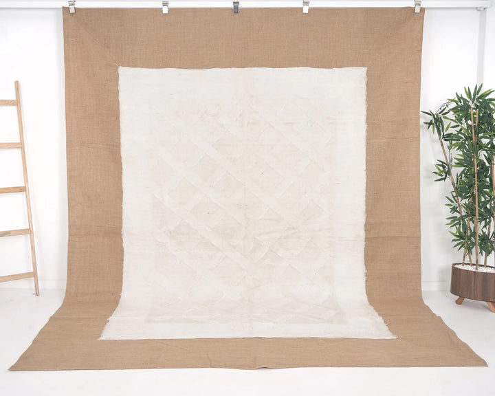 Beige Kilim Rug 7' 7" x 9' 10" | No. VR73753