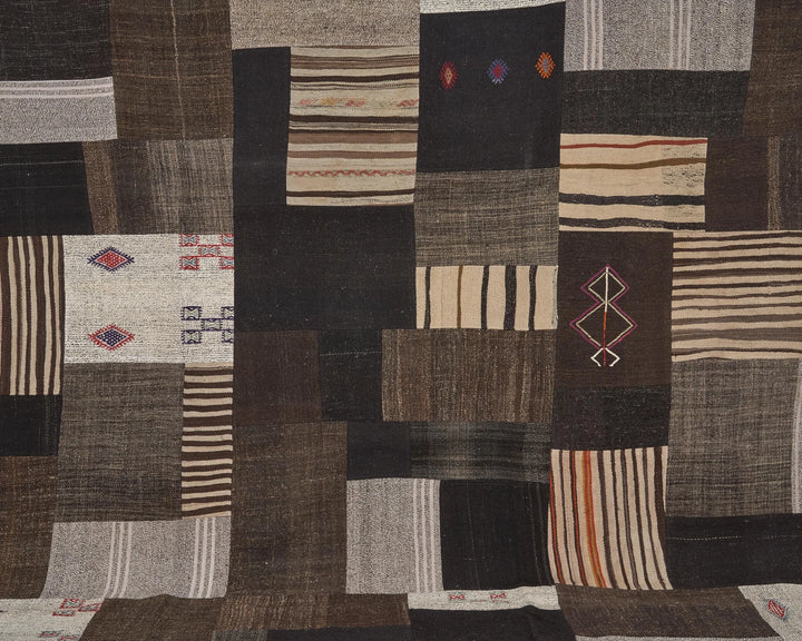 Brown Kilim Rug 8' 2" x 11' 9" | No. VR74230