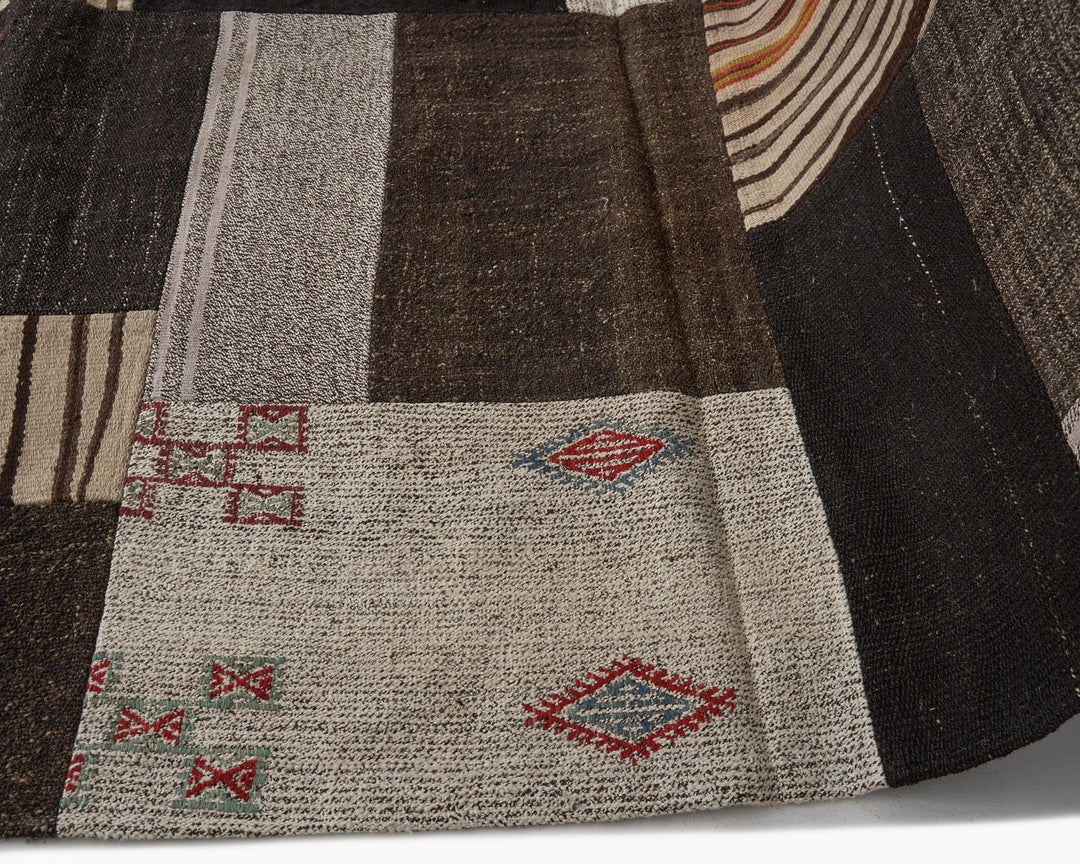 Brown Kilim Rug 8' 2" x 11' 9" | No. VR74230
