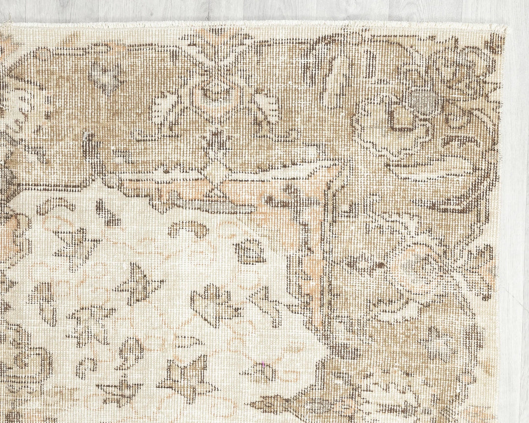 Beige Oushak Rug 5' 11" x 9' | No. VR74371