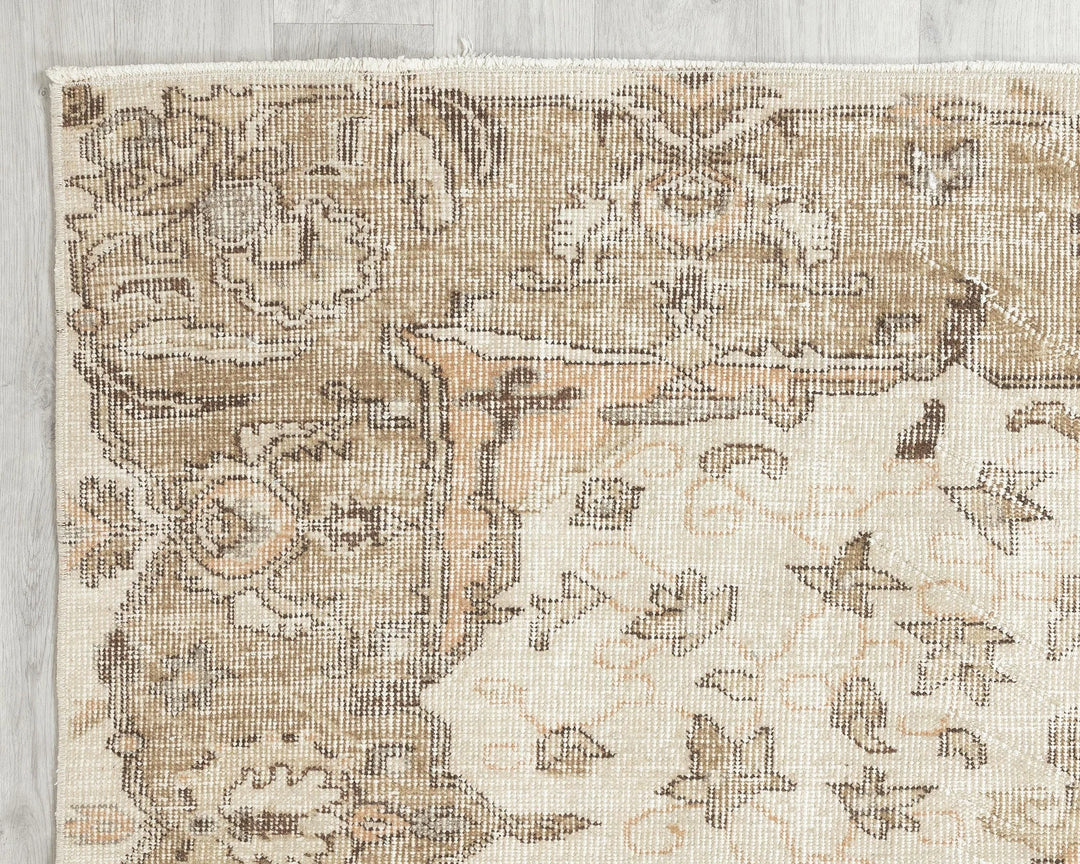 Beige Oushak Rug 5' 11" x 9' | No. VR74371