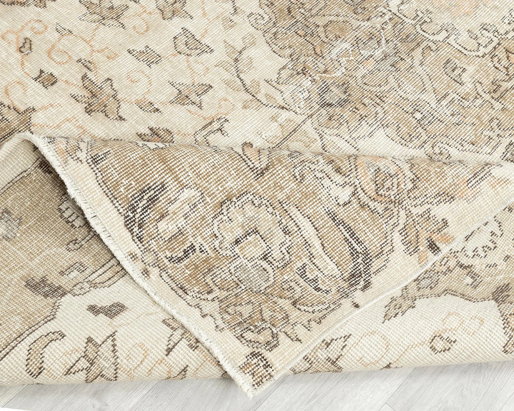 Beige Oushak Rug 5' 11" x 9' | No. VR74371
