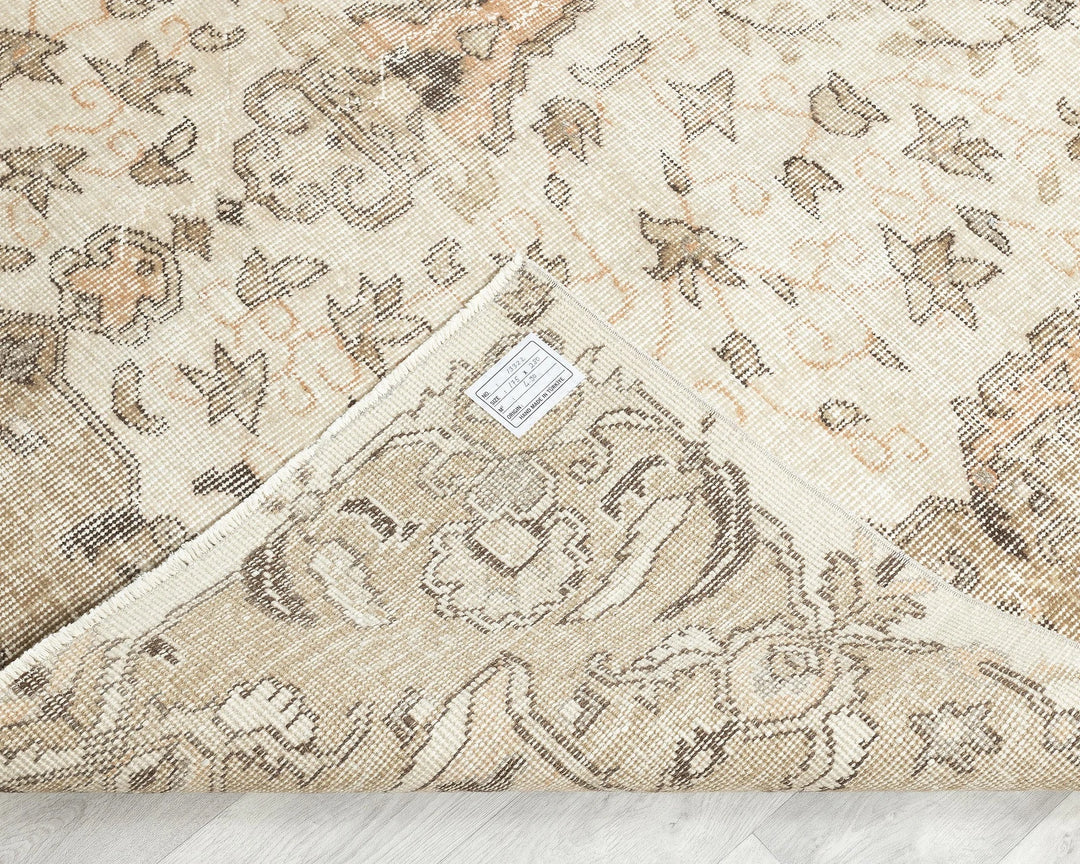 Beige Oushak Rug 5' 11" x 9' | No. VR74371