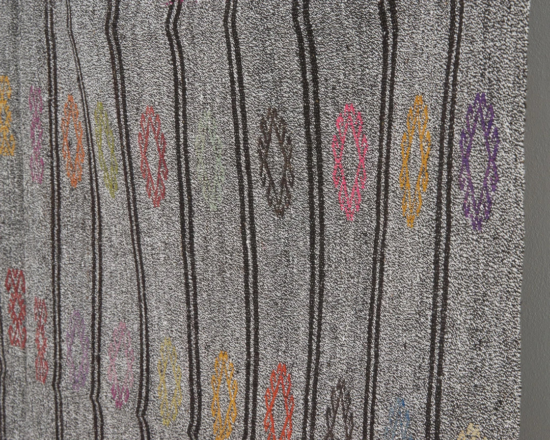 Gray Kilim Rug 6' 3" x 7' 9" | No. VR74532