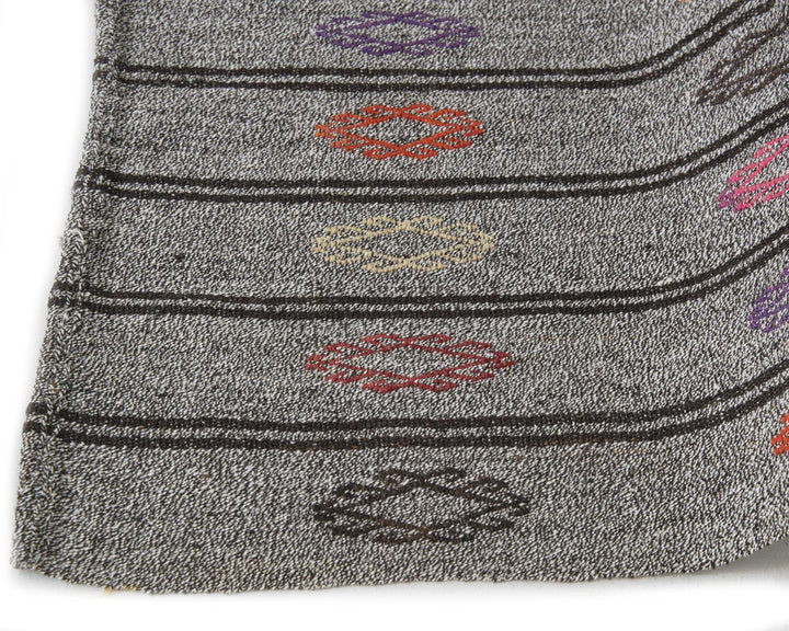 Gray Kilim Rug 6' 3" x 7' 9" | No. VR74532