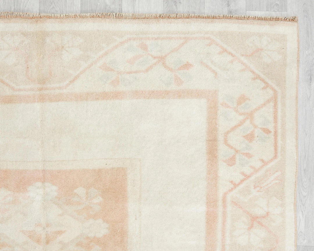 Beige Turkish Oushak Rug 5' x 8' 5" Hand-Knotted | No. VR74710