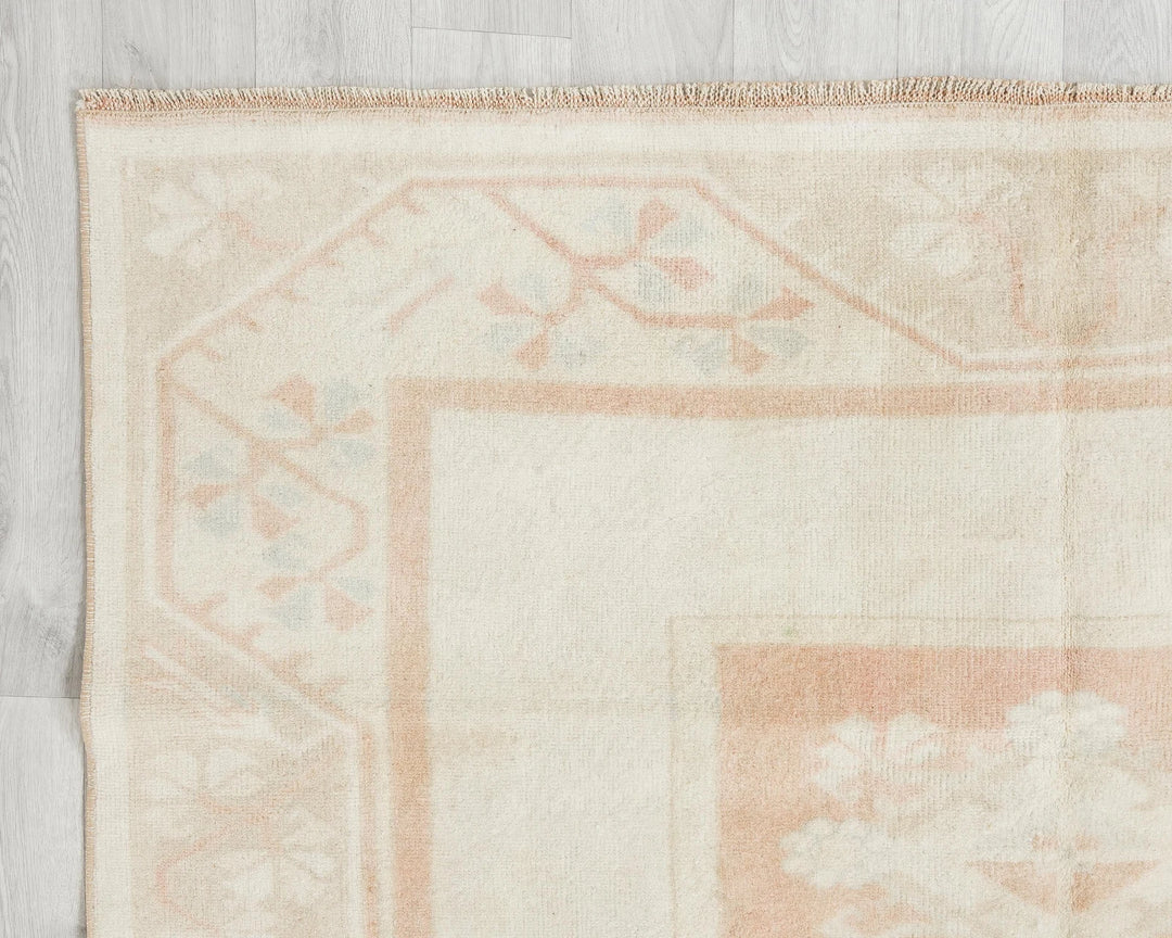 Beige Turkish Oushak Rug 5' x 8' 5" Hand-Knotted | No. VR74710
