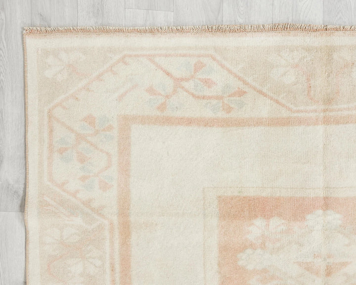 Beige Turkish Oushak Rug 5' x 8' 5" Hand-Knotted | No. VR74710