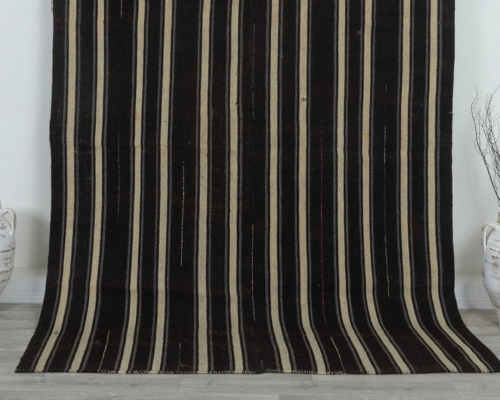 Brown Turkish Kilim Rug 6' 2" x 8' 6" Flat-Weave detail