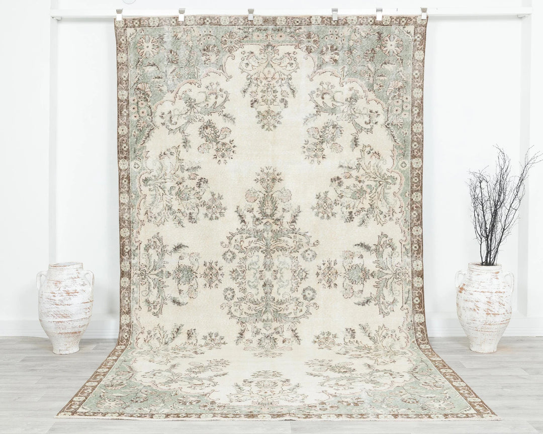 Neutral Oushak Rug 6' 5" x 10' 8" | No. VR74912