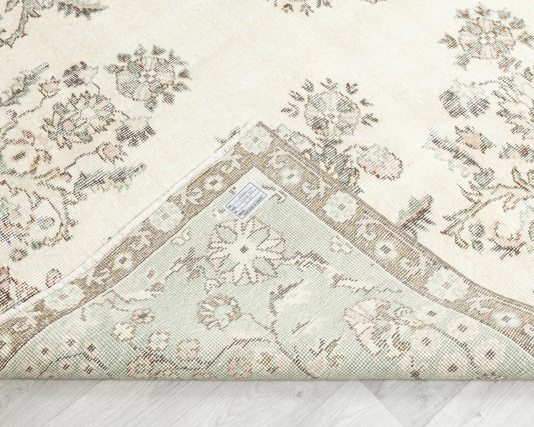 Neutral Oushak Rug 6' 5" x 10' 8" | No. VR74912