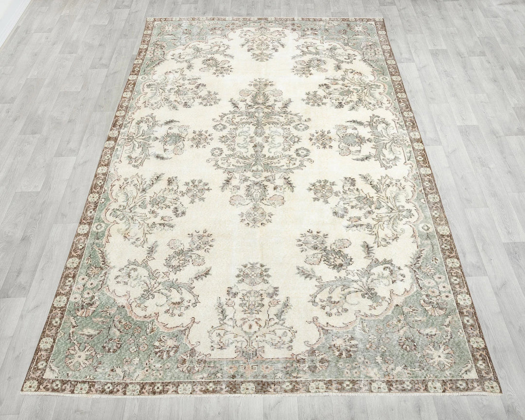 Neutral Oushak Rug 6' 5" x 10' 8" | No. VR74912