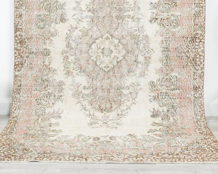 Beige Turkish Oushak Rug 5'8" x 9'6" Hand-Knotted | No. VR75220