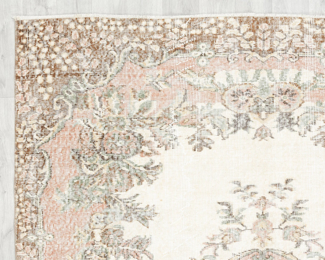 Beige Turkish Oushak Rug 5'8" x 9'6" Hand-Knotted | No. VR75220