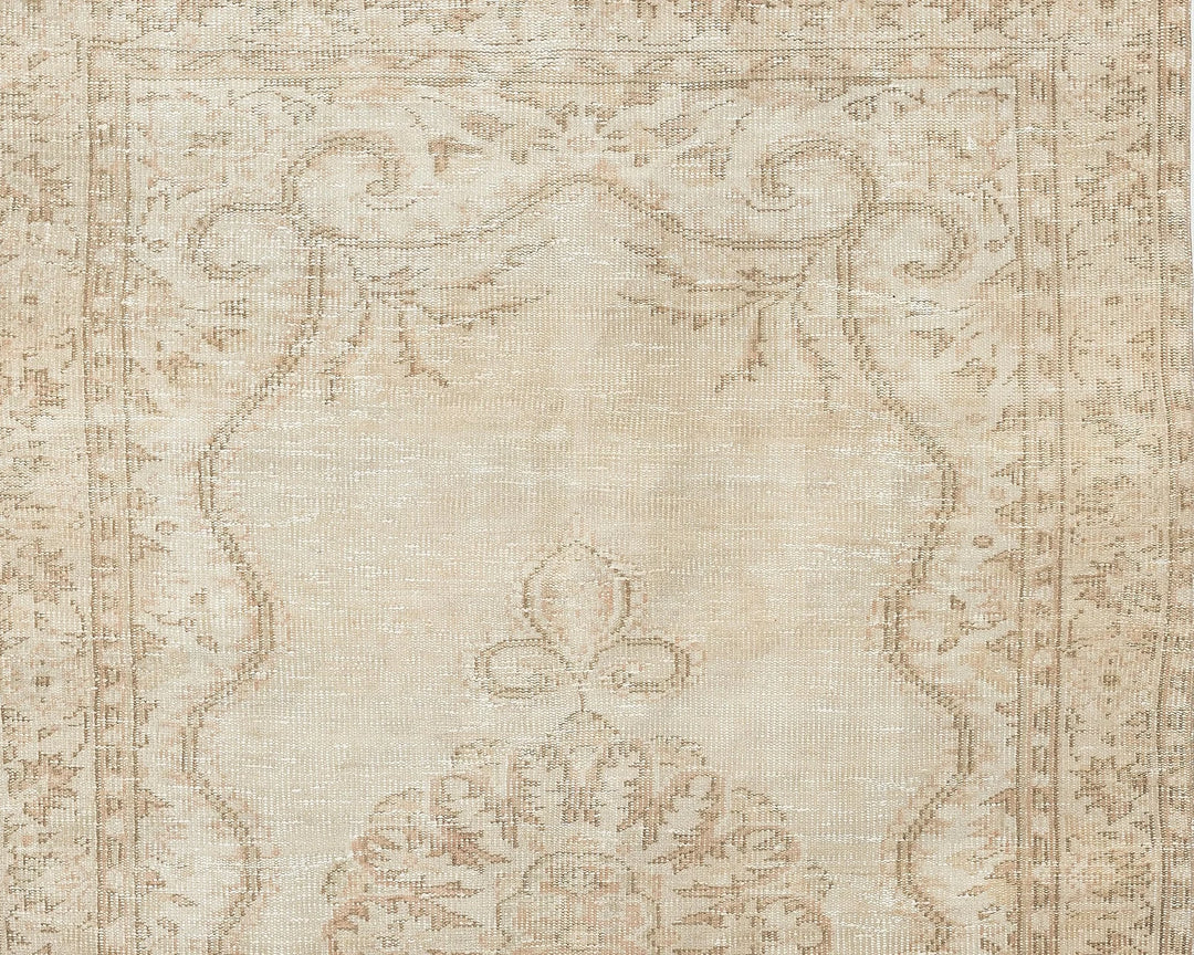 Multicolor Turkish Oushak Rug 4'10" x 8'1" Hand-Knotted detail