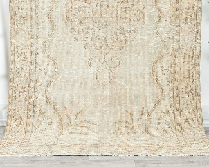 Multicolor Turkish Oushak Rug 4'10" x 8'1" Hand-Knotted view