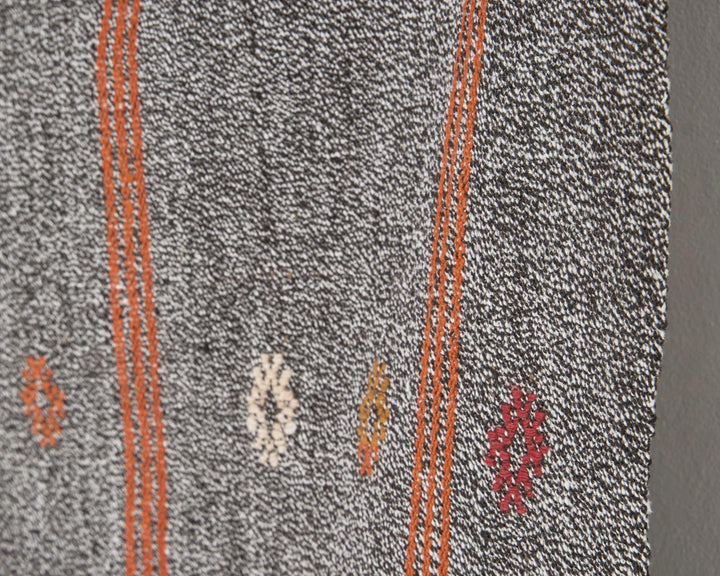 Gray Kilim Rug 5' 7" x 9' 2" | No. VR75236