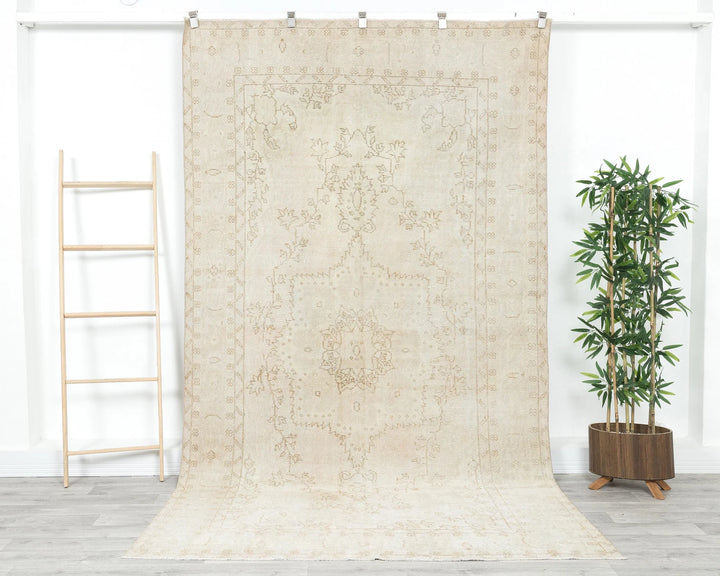 Beige Turkish Oushak Rug 5' 4" x 9' 7" Hand-Knotted | No. VR75254