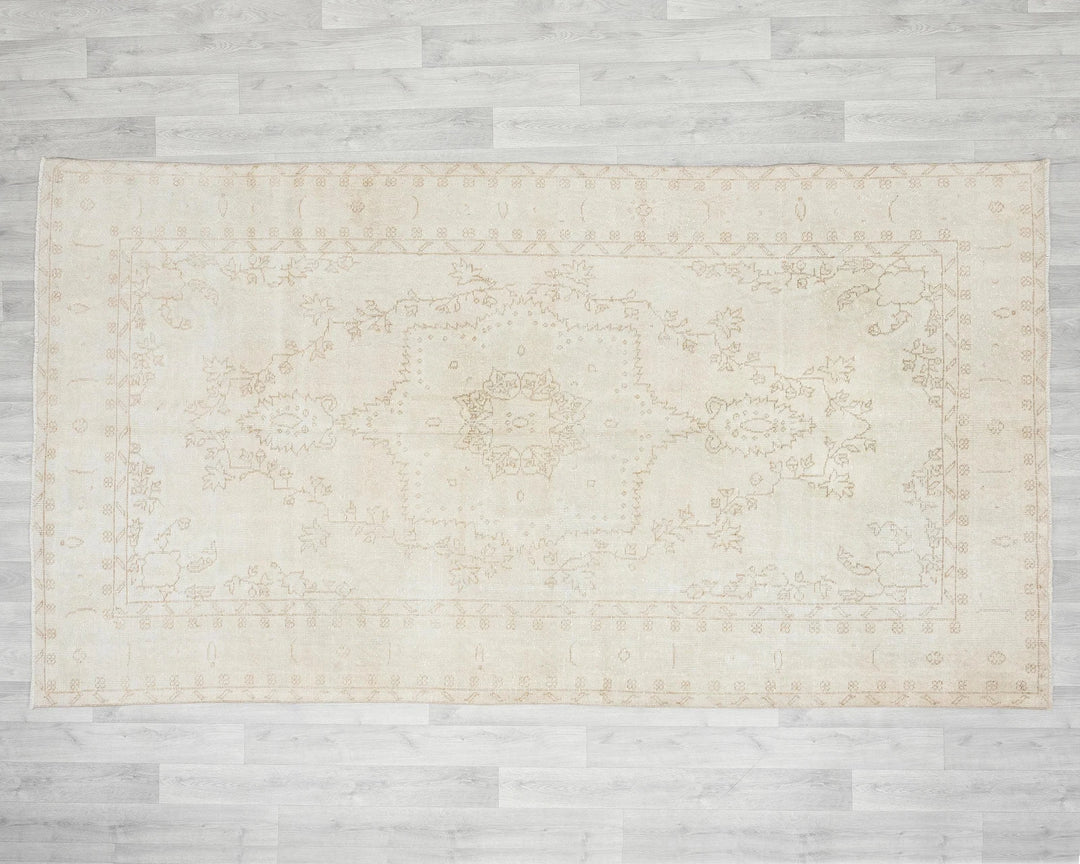 Beige Turkish Oushak Rug 5' 4" x 9' 7" Hand-Knotted | No. VR75254