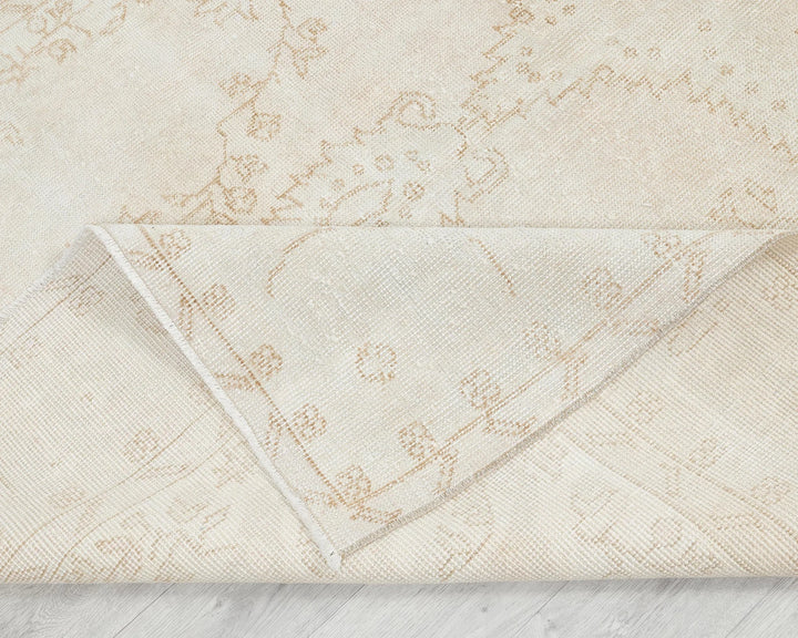 Beige Turkish Oushak Rug 5' 4" x 9' 7" Hand-Knotted | No. VR75254