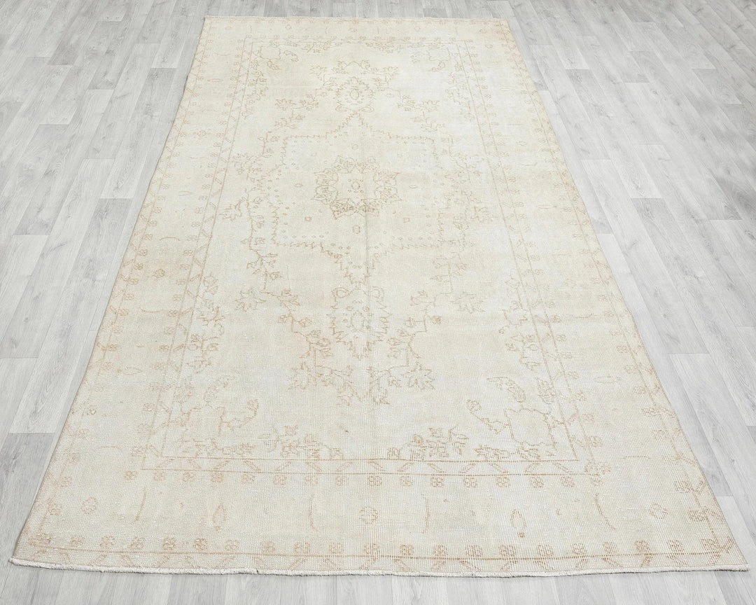 Beige Turkish Oushak Rug 5' 4" x 9' 7" Hand-Knotted | No. VR75254