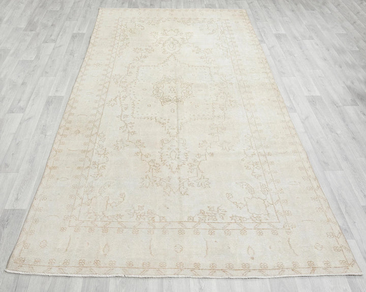Beige Turkish Oushak Rug 5' 4" x 9' 7" Hand-Knotted | No. VR75254