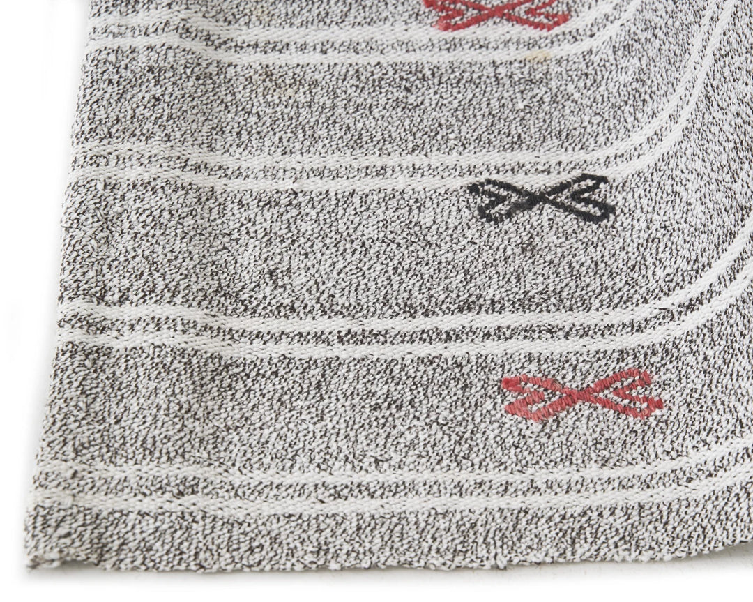 Gray Kilim Rug 5' 1" x 7' 1" | No. VR75459