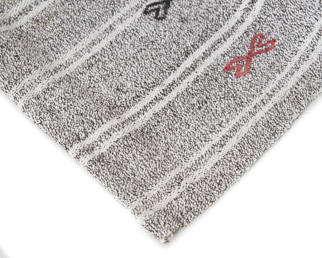 Gray Kilim Rug 5' 1" x 7' 1" | No. VR75459