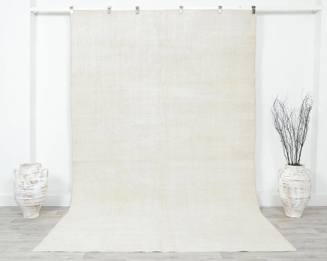 White Turkish Oushak Rug 6' 5" x 10' 1" Hand-Knotted | No. VR75653