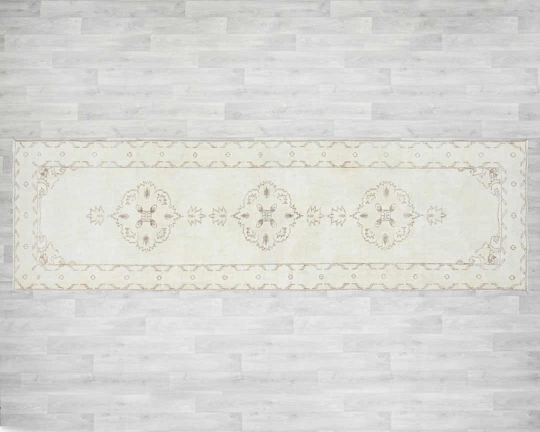 Beige Turkish Oushak Rug 3' 5" x 11' 4" Hand-Knotted | No. VR75966