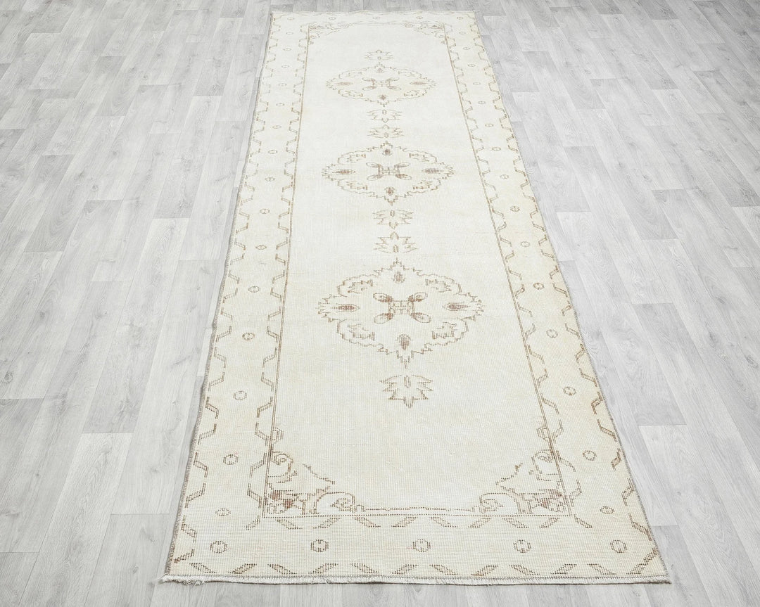 Beige Turkish Oushak Rug 3' 5" x 11' 4" Hand-Knotted | No. VR75966