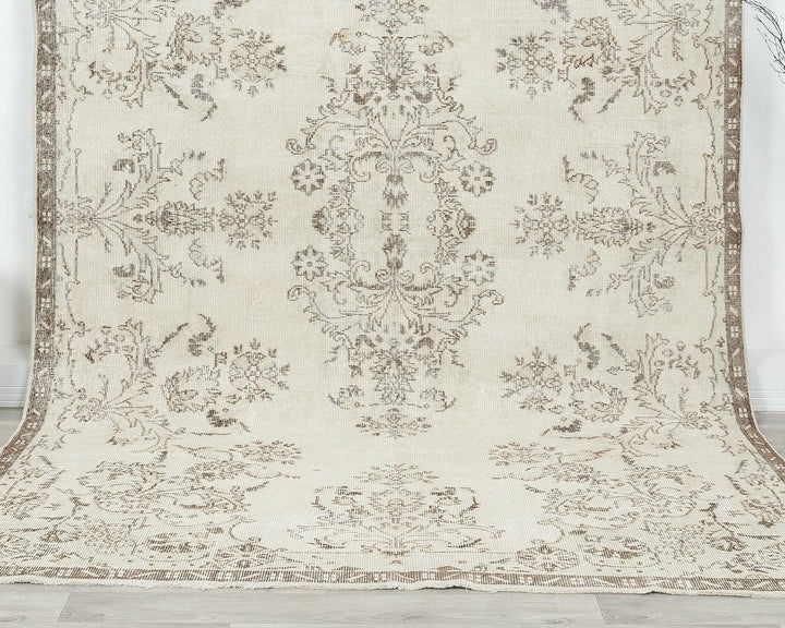 Ivory Turkish Oushak Rug 6' 3" x 10' Hand-Knotted detail