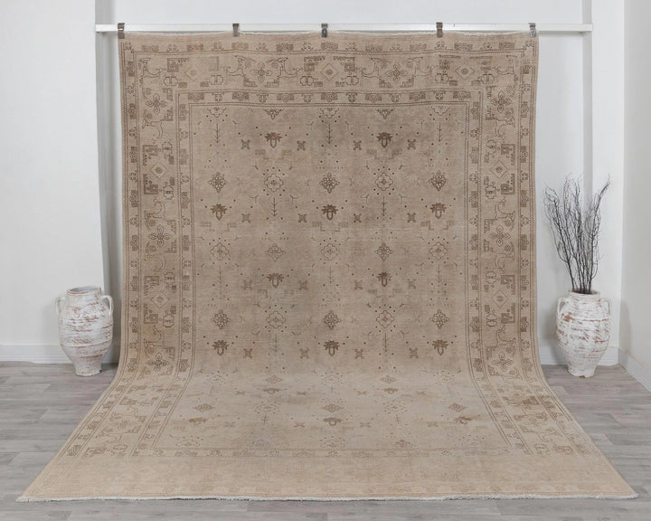 Beige Turkish Oushak Rug 8' 5" x 11' 7" Hand-Knotted | No. VR76154