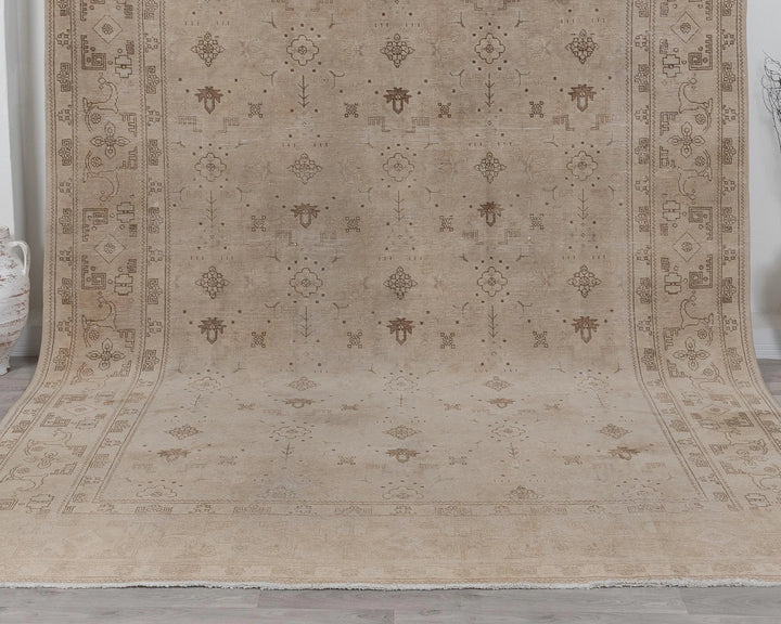 Beige Turkish Oushak Rug 8' 5" x 11' 7" Hand-Knotted | No. VR76154