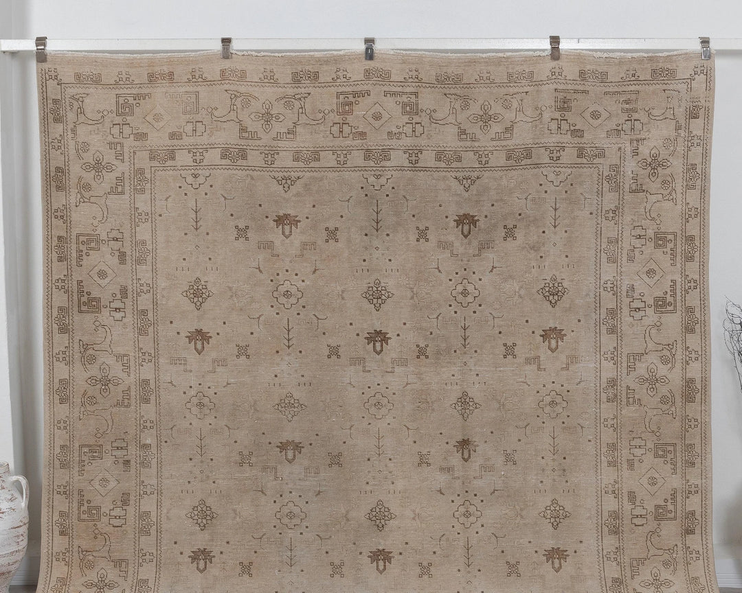 Beige Turkish Oushak Rug 8' 5" x 11' 7" Hand-Knotted | No. VR76154
