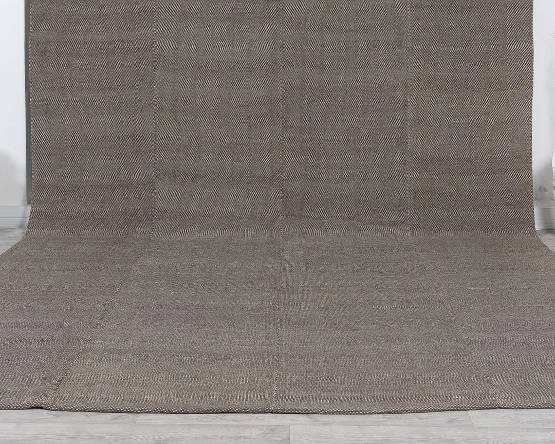 Brown Kilim Rug 8' 10" x 13' 1" | No. VR76206