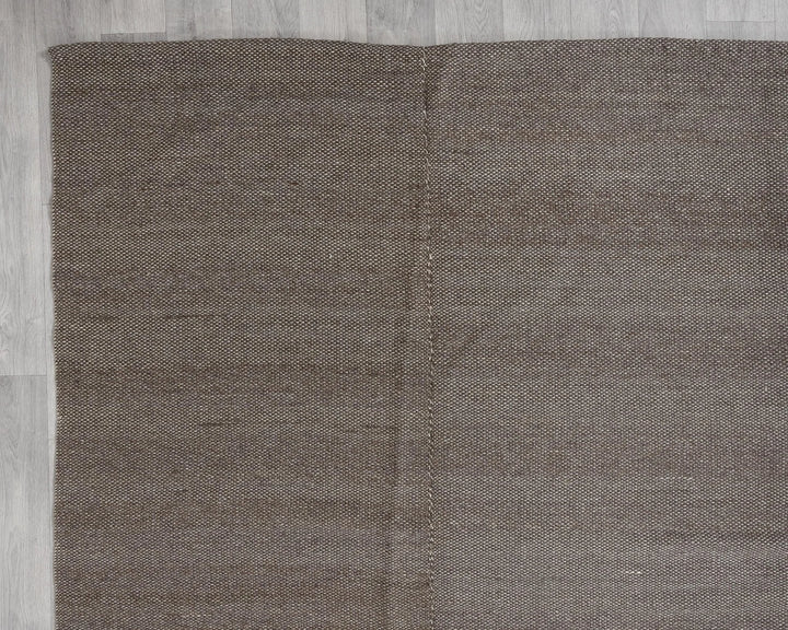 Brown Kilim Rug 8' 10" x 13' 1" | No. VR76206