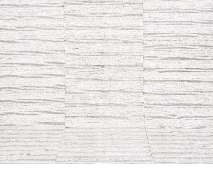 White Kilim Rug 5' 8" x 8' 11" | No. VR76225