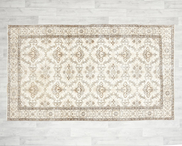 Beige Turkish Oushak Rug 4' 7" x 7' 8" Hand-Knotted | No. VR76260