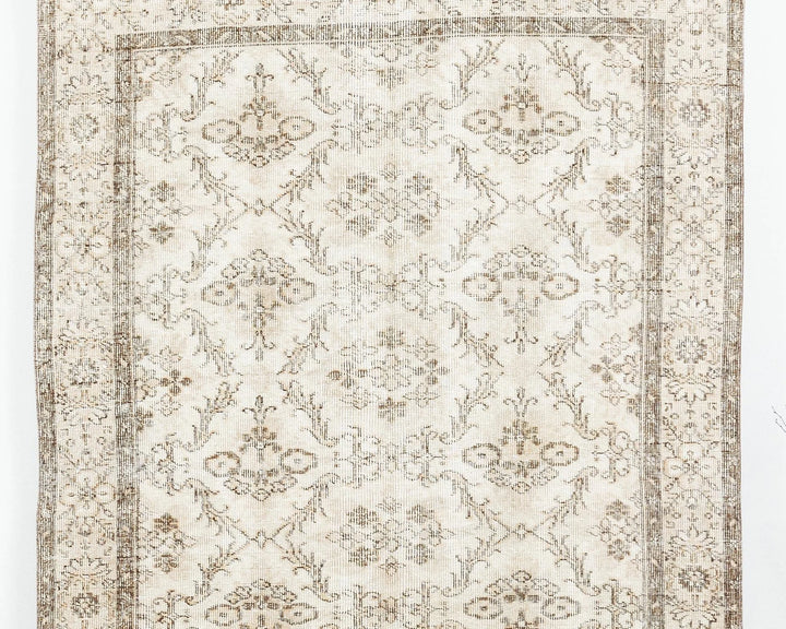 Beige Turkish Oushak Rug 4' 7" x 7' 8" Hand-Knotted | No. VR76260