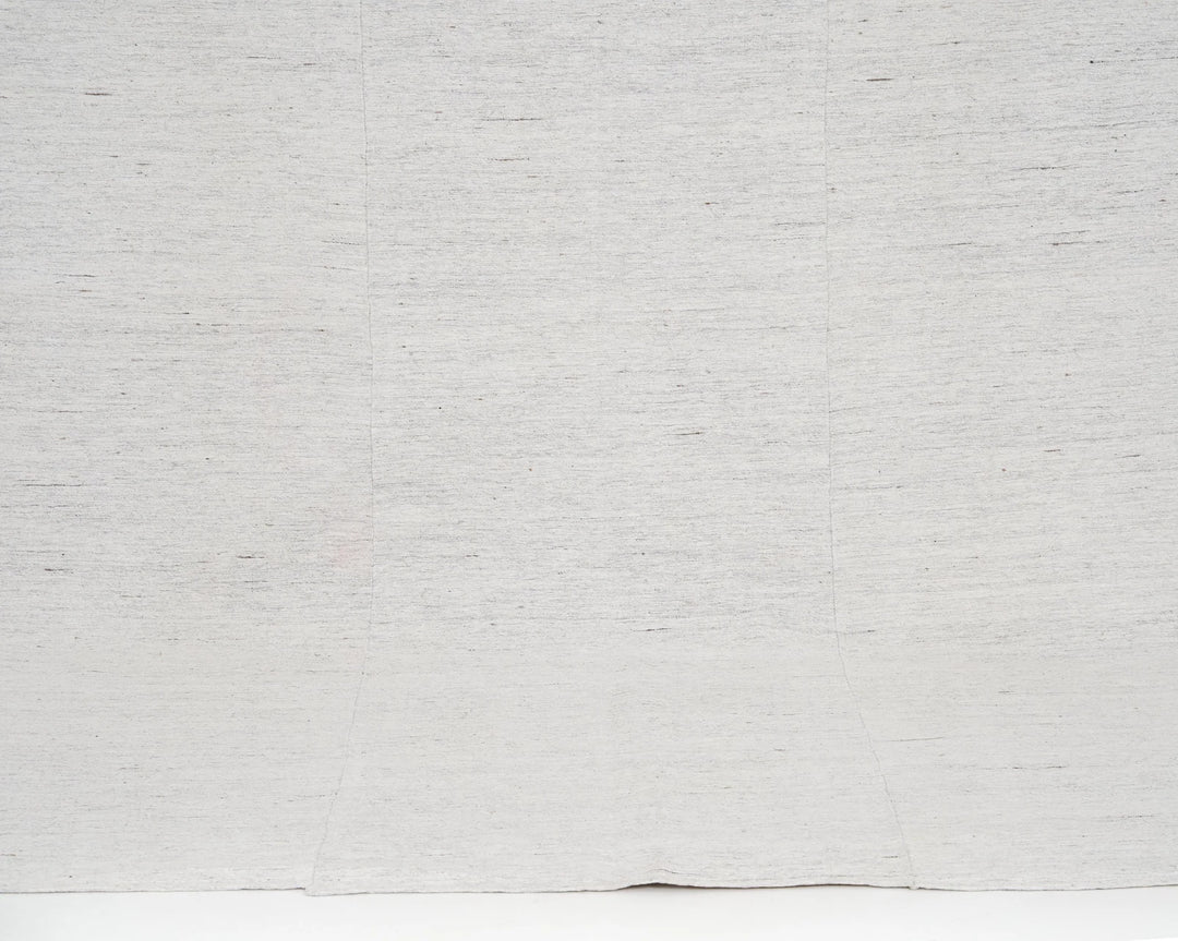 White Kilim Rug 6' 8" x 9' 5" | No. VR76263