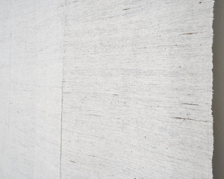 White Kilim Rug 6' 8" x 9' 5" | No. VR76263