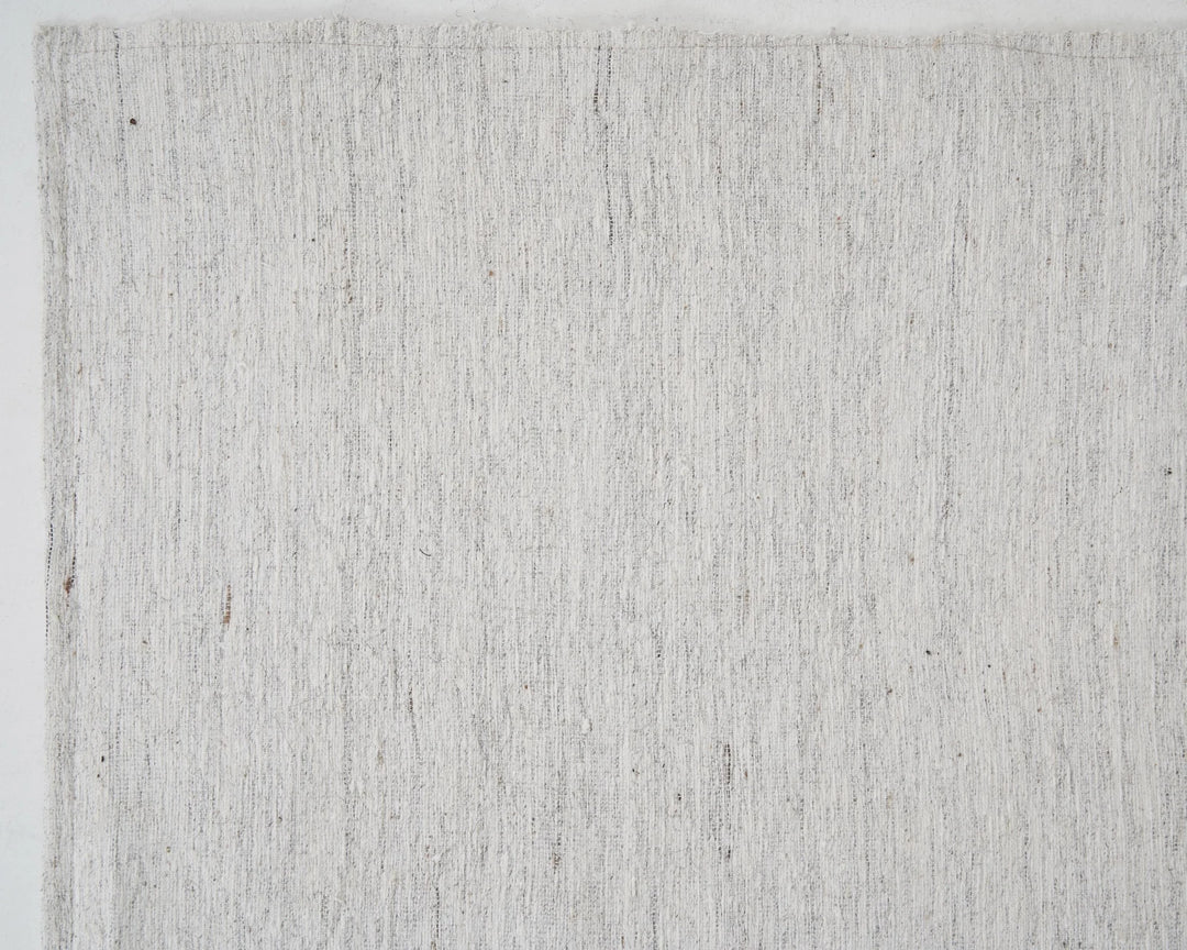 White Kilim Rug 6' 8" x 9' 5" | No. VR76263