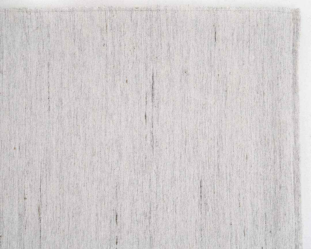 White Kilim Rug 6' 8" x 9' 5" | No. VR76263