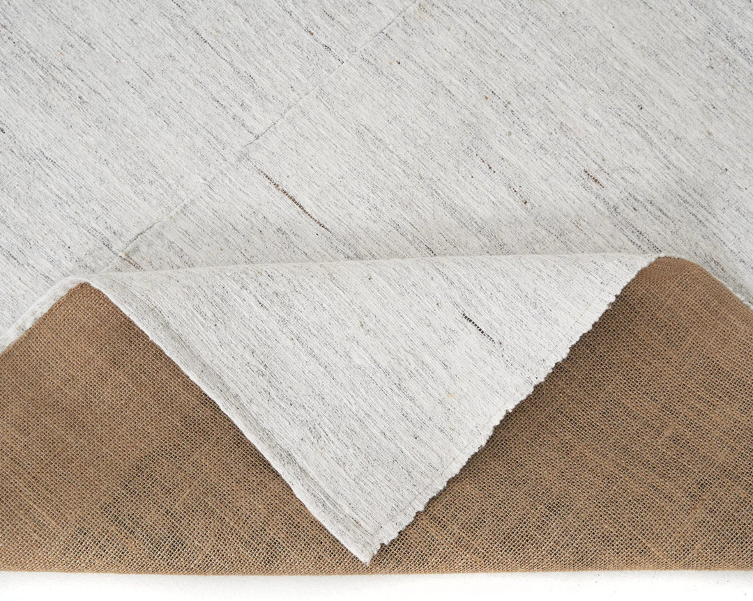 White Kilim Rug 6' 8" x 9' 5" | No. VR76263
