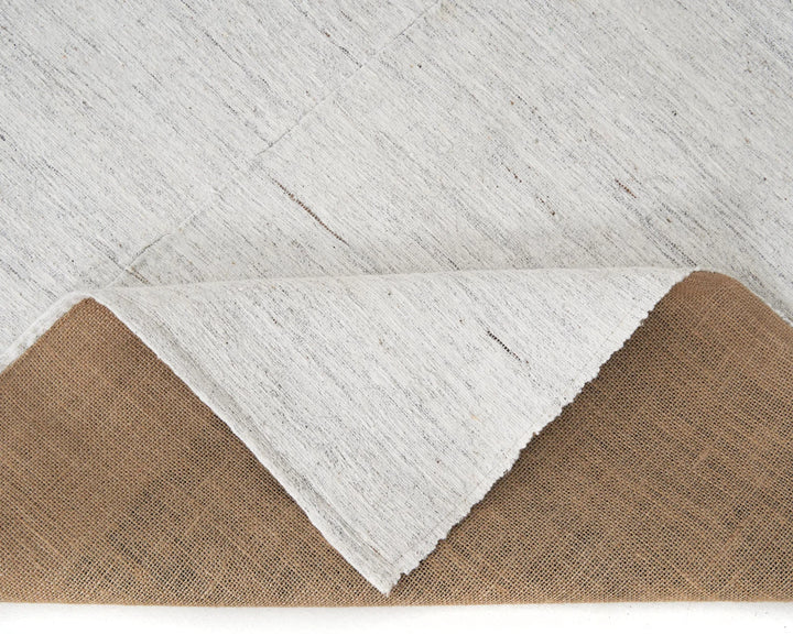 White Kilim Rug 6' 8" x 9' 5" | No. VR76263