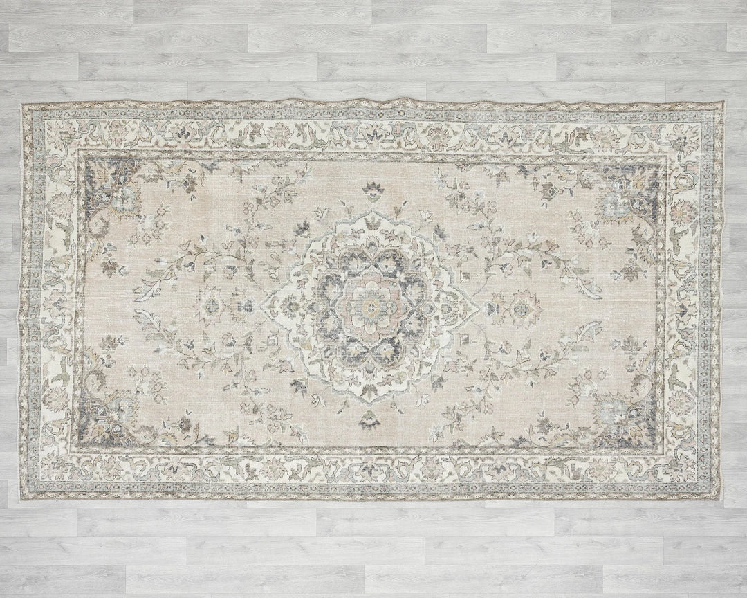 Beige Oushak Rug 5' 8" x 9' 7" | No. VR76273