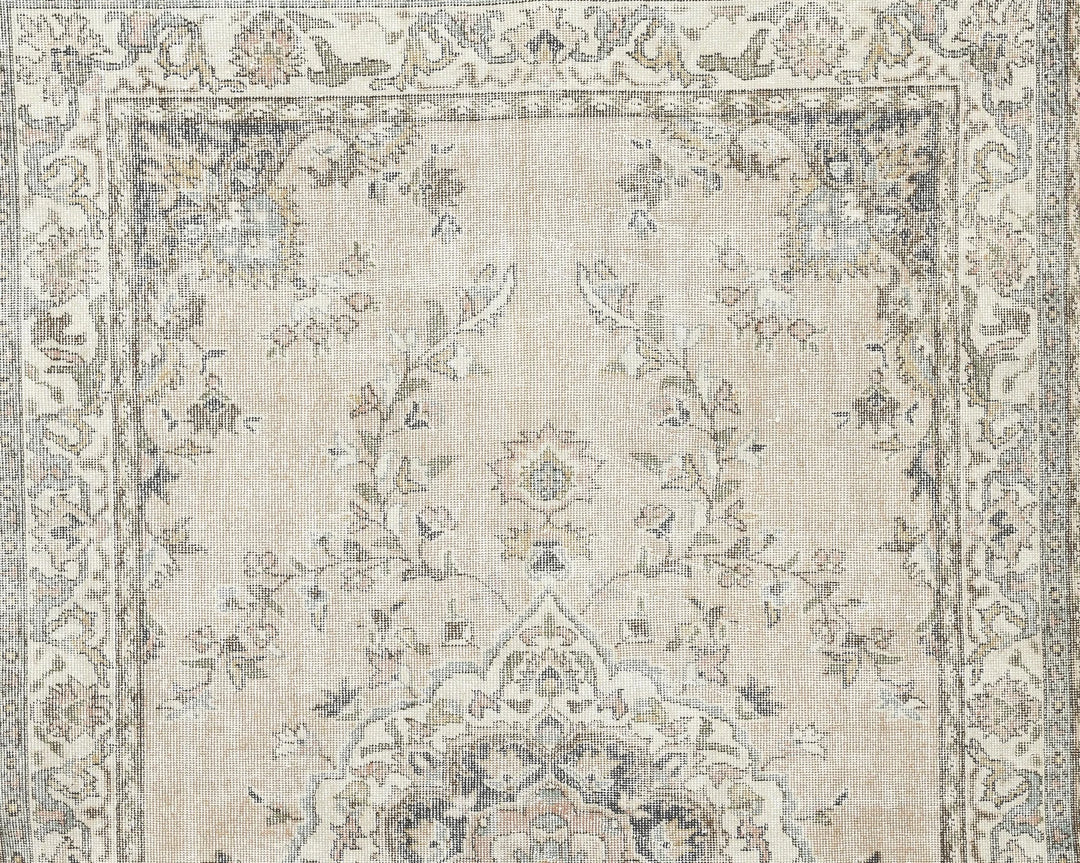 Beige Oushak Rug 5' 8" x 9' 7" | No. VR76273