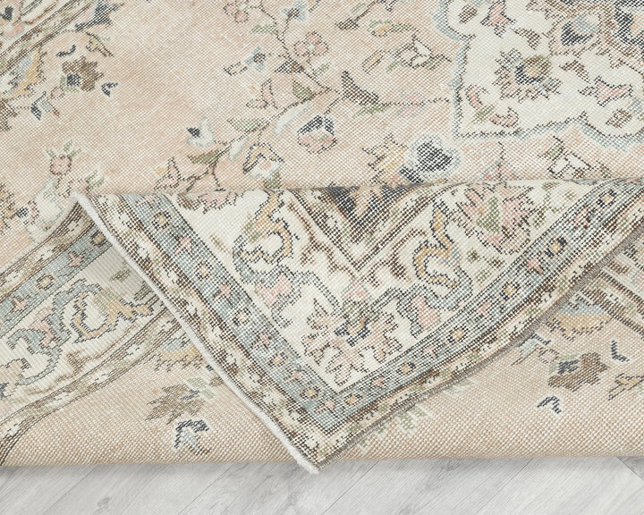 Beige Oushak Rug 5' 8" x 9' 7" | No. VR76273