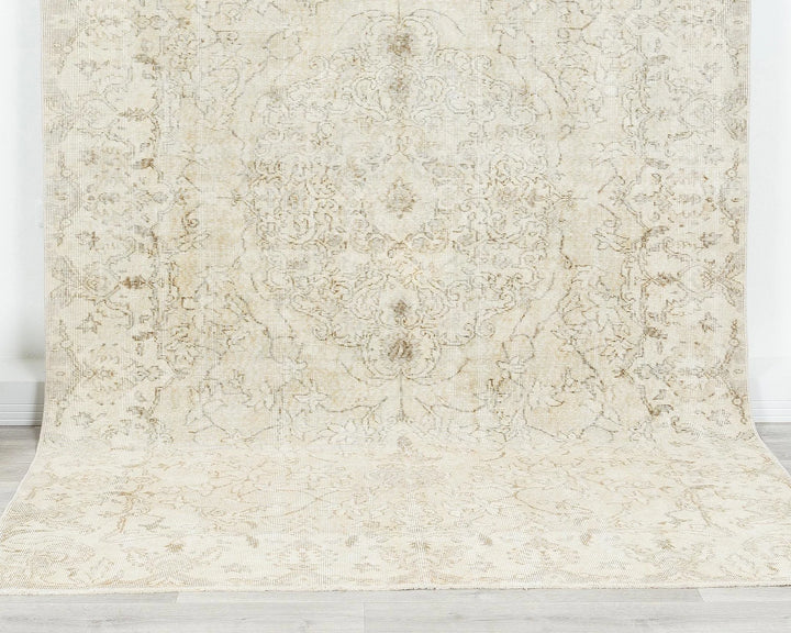 Beige Turkish Oushak Rug 9' 6" x 10' Hand-Knotted | No. VR76301